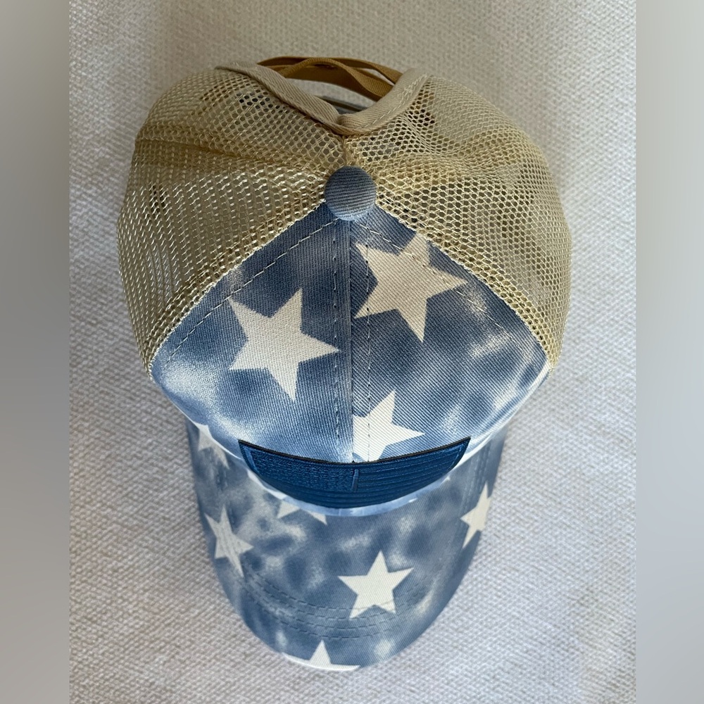 Women’s Ball Cap. Has Blue Flag Patch And Star Print. NWOT - Picture 5 of 5